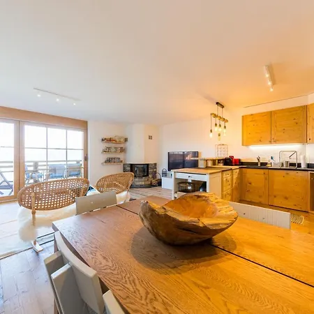 2 Bedroom - Close Lift R34-j