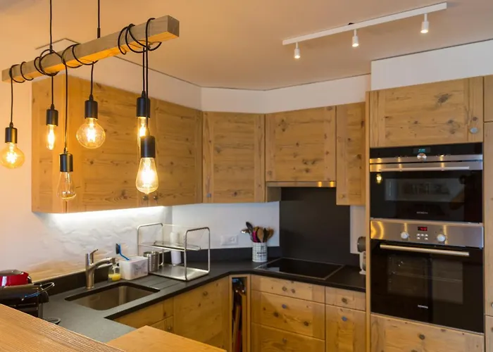 2 Bedroom - Close Lift R31