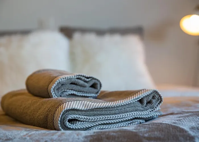 2 Bedroom - Close Lift R31